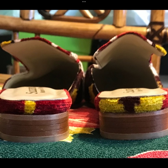 SUFI SHOES **RED CROSS Pair** Handmade Boho Luxury NWOTs EU Sz 39 USA 8.… - Picture 6 of 10